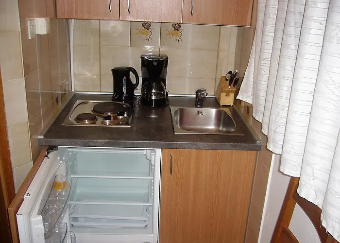 לינה וארוחת בוקר Stella Maris