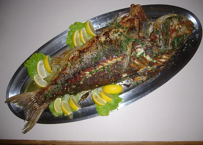 לינה וארוחת בוקר Stella Maris 4*